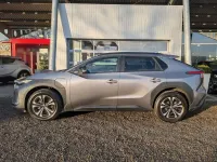 Gebraucht Toyota bZ4X Comfort 150 kW (204 PS) 2023 Palladiumsilber met SUV