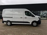 Neu Renault Master 131 PS (96 kW) 2025 Mineralweiß (weiß) Van / Kleinbus