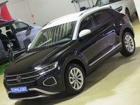 Second-hand VW T-Roc Style 150 CP (110 kW) 2024 Negru SUV