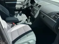 Gebraucht VW Touran 105 PS (77 kW) 2013 Schwarz Van / Kleinbus
