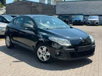 Gebraucht Renault Mégane III 101 PS (74 kW) 2011 Schwarz Kleinwagen