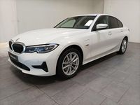 Gebraucht BMW 330e Advantage 252 PS (185 kW) 2021 Weiß Limousine