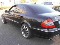 Gebraucht Mercedes E280 Elegance 190 PS (139 kW) 2008 Schwarz Limousine