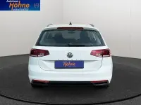 Gebraucht VW Passat 180 PS (132 kW) 2019 Weiß Kombi