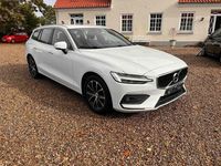 Gebraucht Volvo V60 Momentum 197 PS (144 kW) 2021 Weiß Kombi