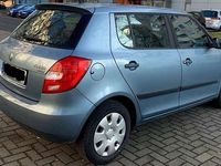 Gebraucht Skoda Fabia Cool Edition 60 PS (44 kW) 2010 Blau Limousine