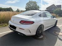 Gebraucht Mercedes C300 AMG line 245 PS (180 kW) 2021 Weiß Coupé