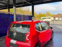 Usado VW up! 60 CV (44 kW) 2012 Rojo Utilitario