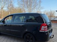 Gebraucht Opel Zafira 125 PS (91 kW) 2012 Schwarz Van / Kleinbus