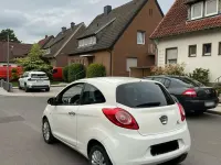 Używany Ford Ka 75 KM (55 kW) 2010 Biały Hatchback