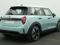 Second-hand Mini Cooper S Classic 204 CP (150 kW) 2025 Verde Hatchback