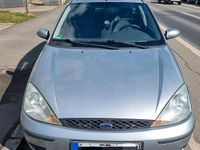 Gebraucht Ford Focus 100 PS (73 kW) 2004 Silber Kombi