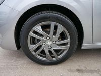 Gebraucht Peugeot 208 Active 75 PS (55 kW) 2022 Metallic Kleinwagen