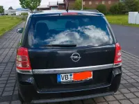 Gebraucht Opel Zafira 140 PS (102 kW) 2011 Schwarz Van / Kleinbus
