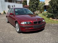 Gebraucht BMW 320 Basis 170 PS (125 kW) 2001 Rot Limousine