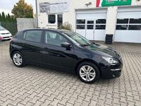 Gebraucht Peugeot 308 Active 131 PS (96 kW) 2017 Schwarz Limousine