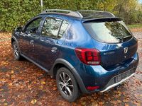 Gebraucht Dacia Sandero Stepway 90 PS (66 kW) 2017 Blau SUV