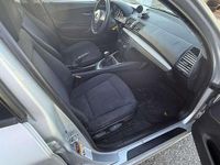 Second-hand BMW 118 143 CP (105 kW) 2008 Argintiu Hatchback