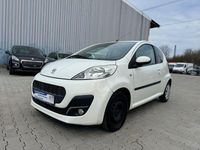 Gebraucht Peugeot 107 Active 68 PS (50 kW) 2012 Weiß Kleinwagen
