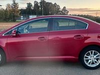 Gebraucht Toyota Avensis 132 PS (97 kW) 2011 Rot Limousine