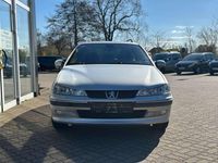 Gebraucht Peugeot 406 Avantage 116 PS (85 kW) 2004 Silber Kombi