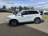 Neu Suzuki Vitara Comfort 110 PS (80 kW) 2025 Pearl cool white metallic SUV