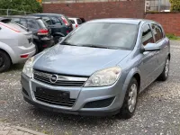 Usata Opel Astra Edition 90 CV (66 kW) 2008 Argento Utilitaria