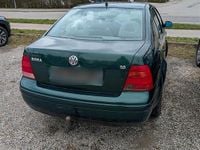 Second-hand VW Bora 101 CP (74 kW) 1999 Verde Berlinǎ