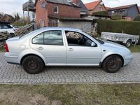 Gebraucht VW Bora Basis 101 PS (74 kW) 1999 Silber Limousine