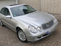 Gebraucht Mercedes E240 177 PS (130 kW) 2002 Silber Limousine
