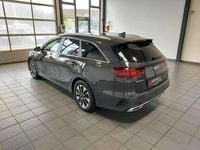 Gebraucht Kia Ceed Spirit 141 PS (103 kW) 2022 Grau Kleinwagen