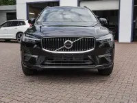 Gebraucht Volvo XC60 Core 197 PS (144 kW) 2023 Black stone SUV