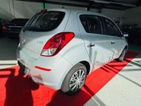 Gebraucht Hyundai i20 Edition 86 PS (63 kW) 2013 Silber Kleinwagen