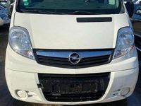 Używany Opel Vivaro 145 KM (106 kW) 2011 Srebrny Minivan