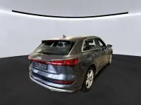 Gebraucht Audi e-tron S-Line 300 kW (408 PS) 2022 Daytonagrau perleffekt SUV