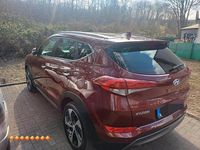 Gebraucht Hyundai Tucson Premium 186 PS (136 kW) 2015 Rot SUV