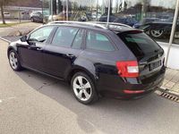 Gebraucht Skoda Octavia Elegance 150 PS (110 kW) 2015 Schwarzmagic perleffekt Kleinwagen