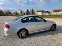 Gebraucht BMW 320 170 PS (125 kW) 2011 Silber Limousine