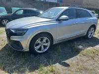 Gebraucht Audi Q8 Sport 286 PS (210 kW) 2021 Silber SUV
