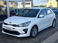 Gebraucht Kia Rio 101 PS (74 kW) 2021 Weiß Limousine