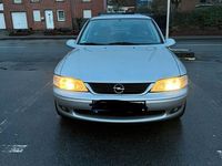 Gebraucht Opel Vectra Edition 116 PS (85 kW) 1999 Silber Limousine