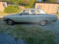 Gebraucht Mercedes E230 136 PS (100 kW) 1982 Limousine