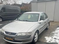 Gebraucht Opel Vectra 100 PS (73 kW) 1998 Silber Limousine
