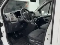 Second-hand Renault Trafic 109 CP (80 kW) 2016 Alb Monovolum