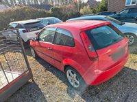 Gebraucht Ford Fiesta 100 PS (73 kW) 2003 Rot Kleinwagen