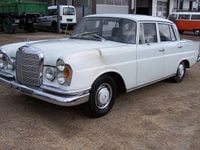Gebraucht Mercedes 230 120 PS (88 kW) 1967 Weiß Limousine