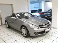 Gebraucht Mercedes SLK200 184 PS (135 kW) 2009 Palladiumsilber Cabrio