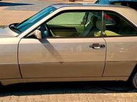 Gebraucht Mercedes E300 179 PS (131 kW) 1990 Gold Coupé