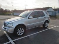 Gebraucht Mercedes ML320 218 PS (160 kW) 2002 Silber SUV