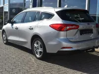Używany Ford Focus Cool & Connect 101 KM (74 kW) 2019 Srebrny Kombi